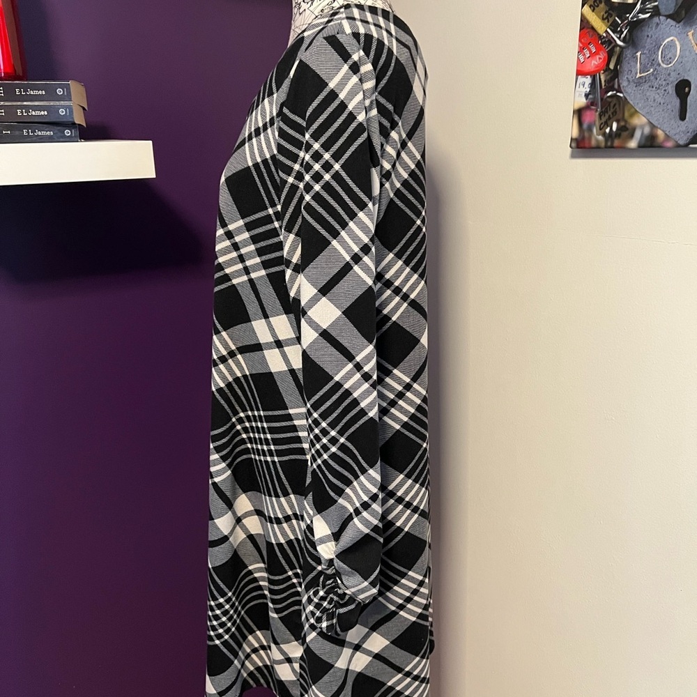 7 for $30 R&K Plaid Plus Size Long Sleeve Dress - Picture 5 of 10